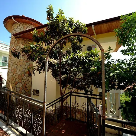 Emre Mustakil 2 Alanya