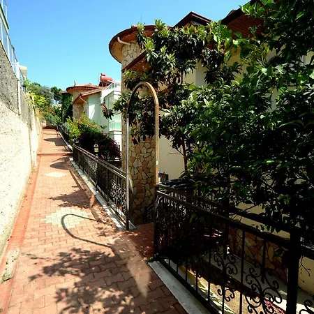 Emre Mustakil 2 Villa